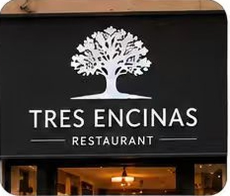 Tres Encinas